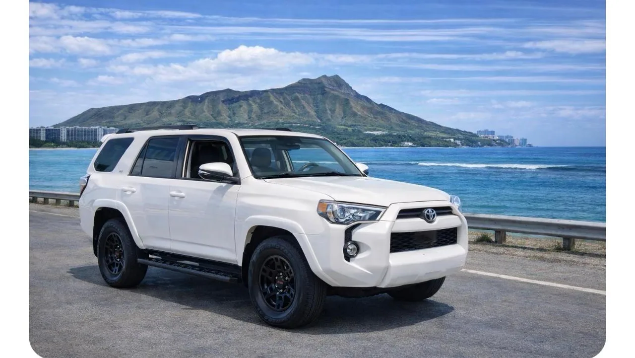 2020 Toyota 4Runner SR5 Premium from the Island Luxe fleet on Oʻahu